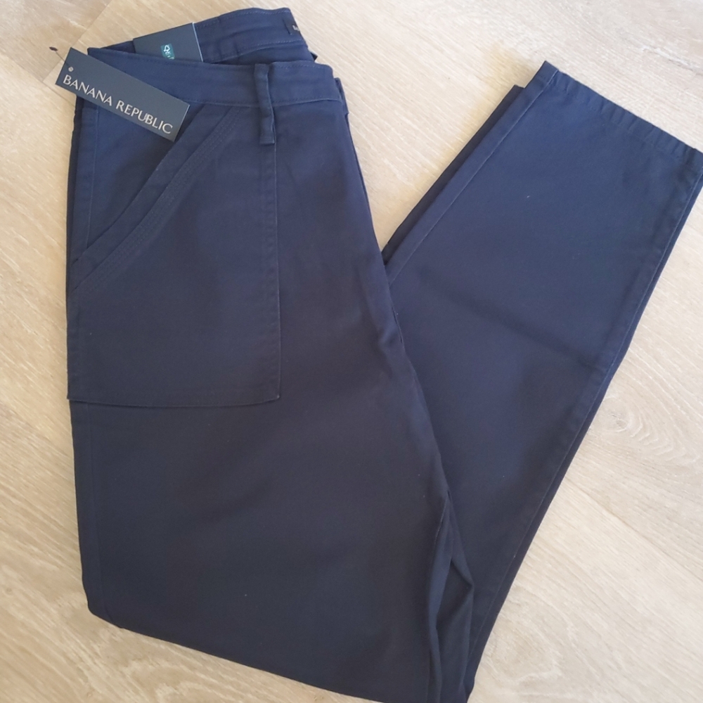 Banana Republic Ladies' High Rise Twill Pant Black - Sz 10 - NWT